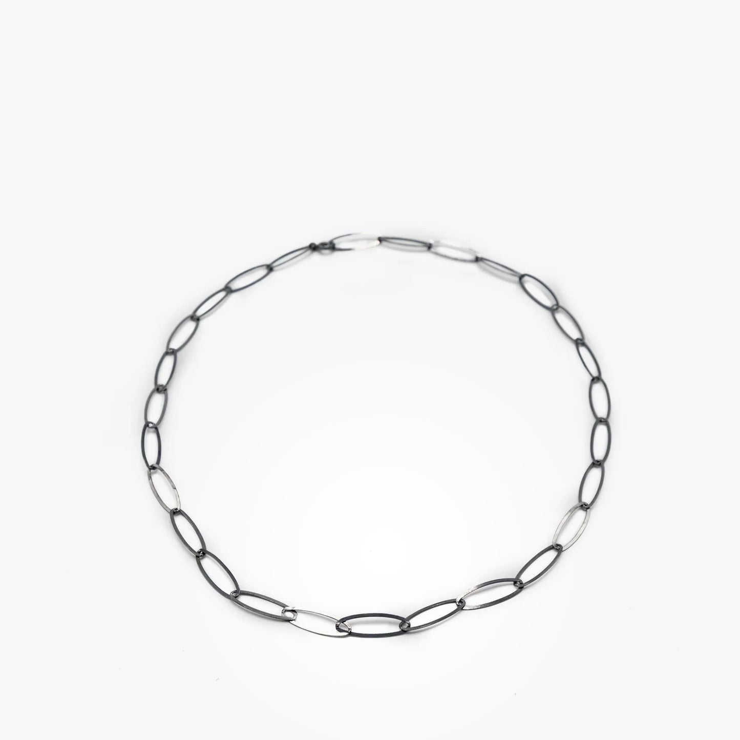 Halsband